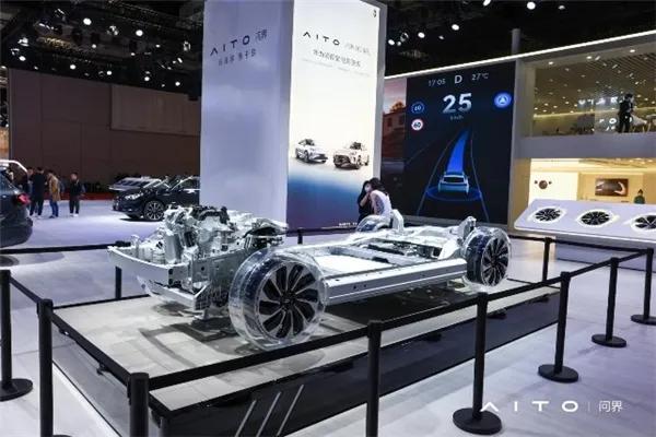 赛力斯全铝车身,赛力斯底盘是承载式的吗