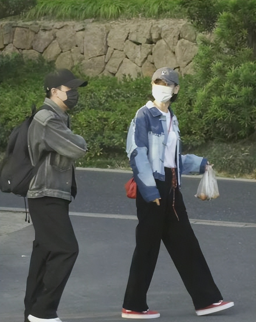 李晓峰用爱的供养秀恩爱,李晓峰用爱的供养做bgm什么意思