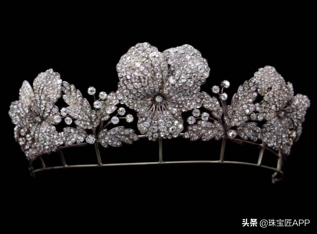 传承241年，12代大师薪火相传，珠宝界的蓝血贵族，重新认识尚美