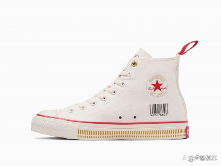 「从头到脚」！日清跨界联名从食品改到鞋子，海鮮味潮鞋出炉