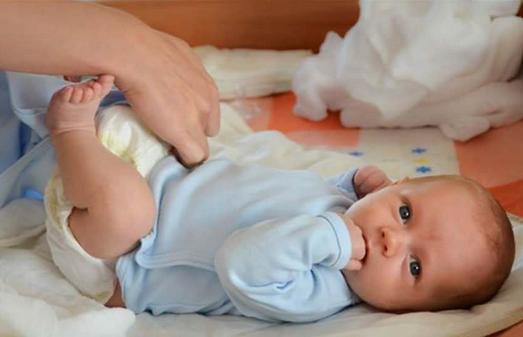 一天拉几次粑粑是正常的,8个月宝宝一天几次粑粑正常