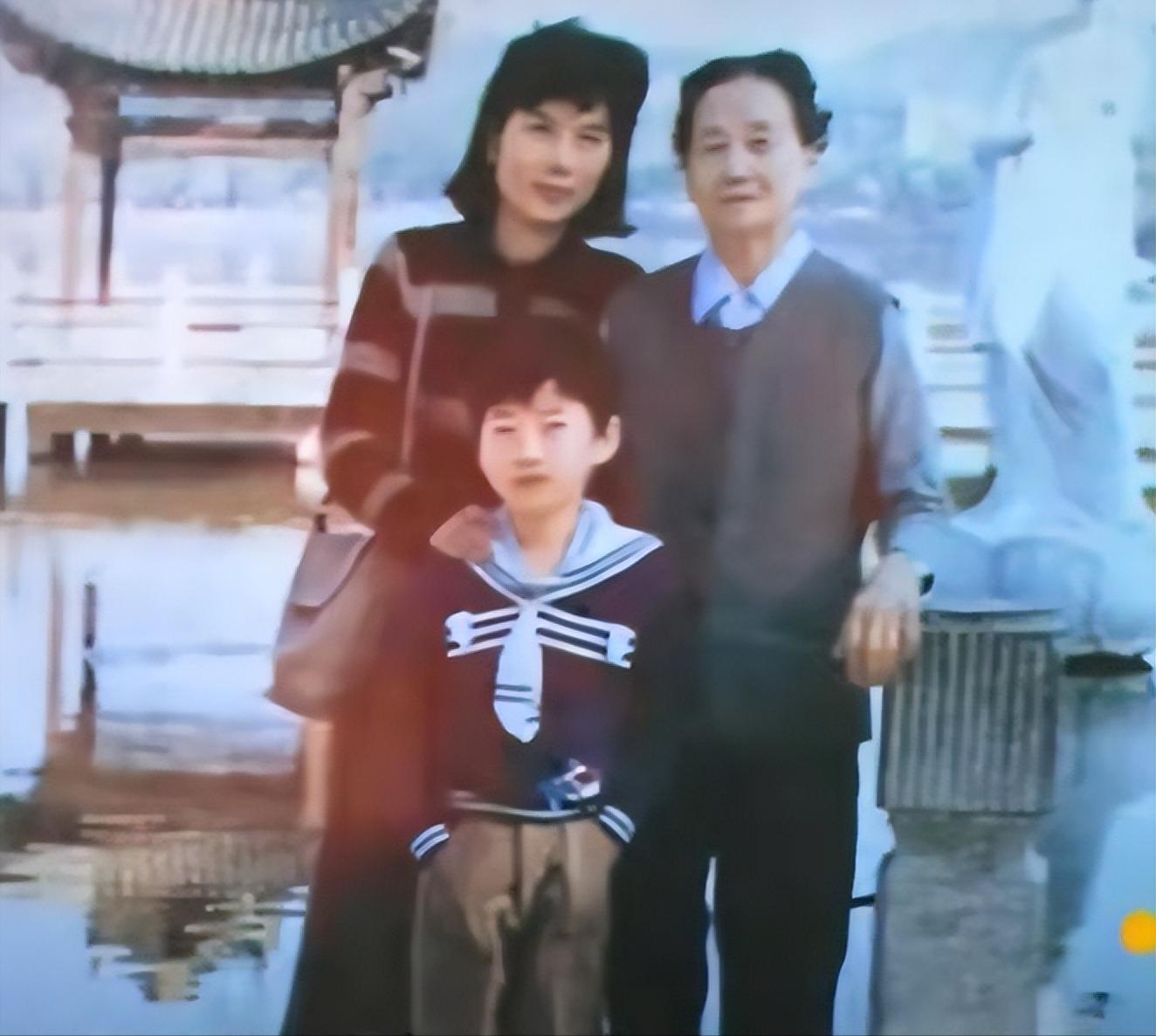 单亲妈妈打工挣钱不够花,单亲妈妈打拼20年身家千万