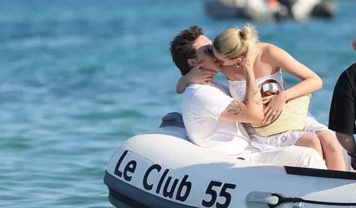 贝嫂承认与儿媳冷战不和,贝嫂跟婆婆闹翻事件视频