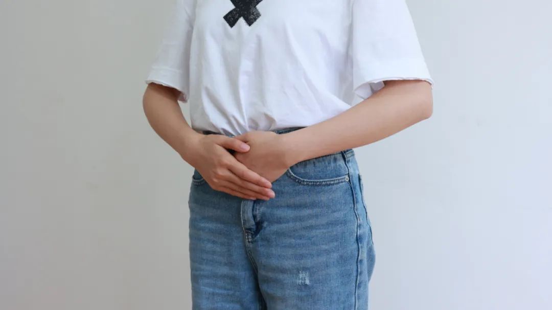 阴虱病有哪些症状表现？女性若不想被此病困扰，需了解这3点