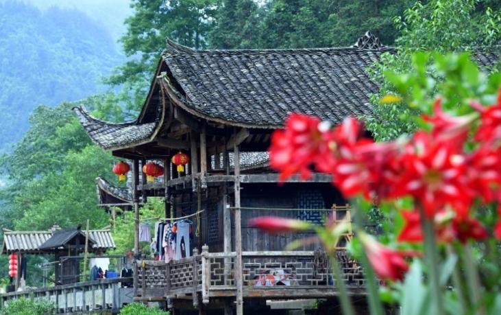 在湖北省，却一点也不“湖北”的恩施，简直是一座“神仙之城”