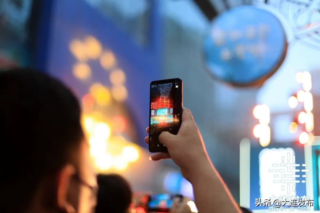 近日刷爆朋友圈的视频,真实的天津街