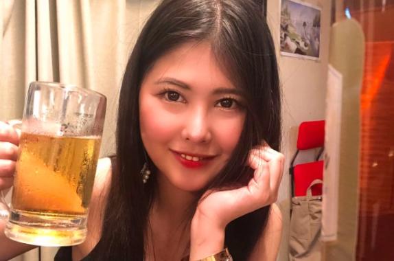 日本大胃王猝逝年仅30岁，生前一次性吃下10斤食物，烟酒全沾