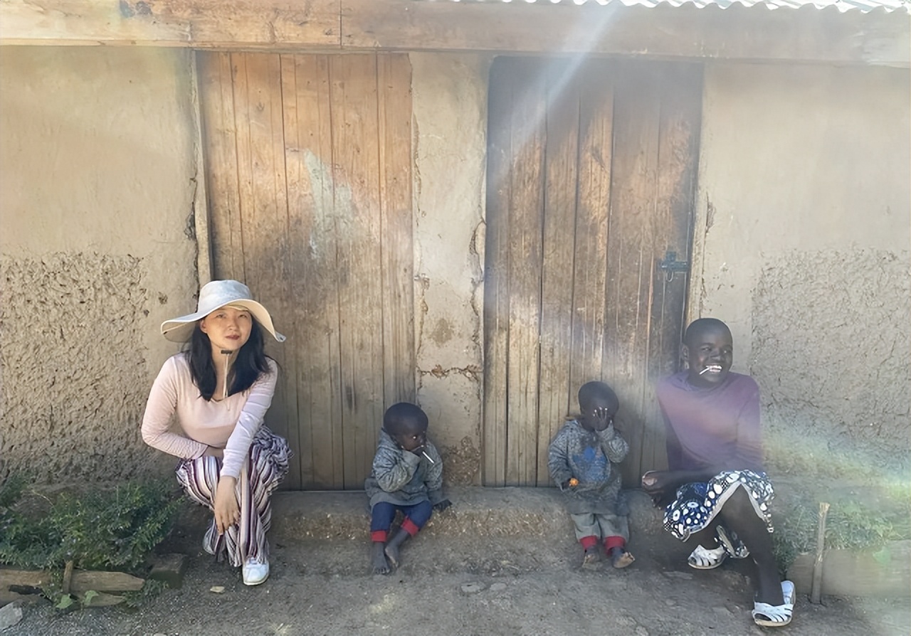 女大学生毕业后被外派非洲，年薪15万，现在无时无刻不想回国