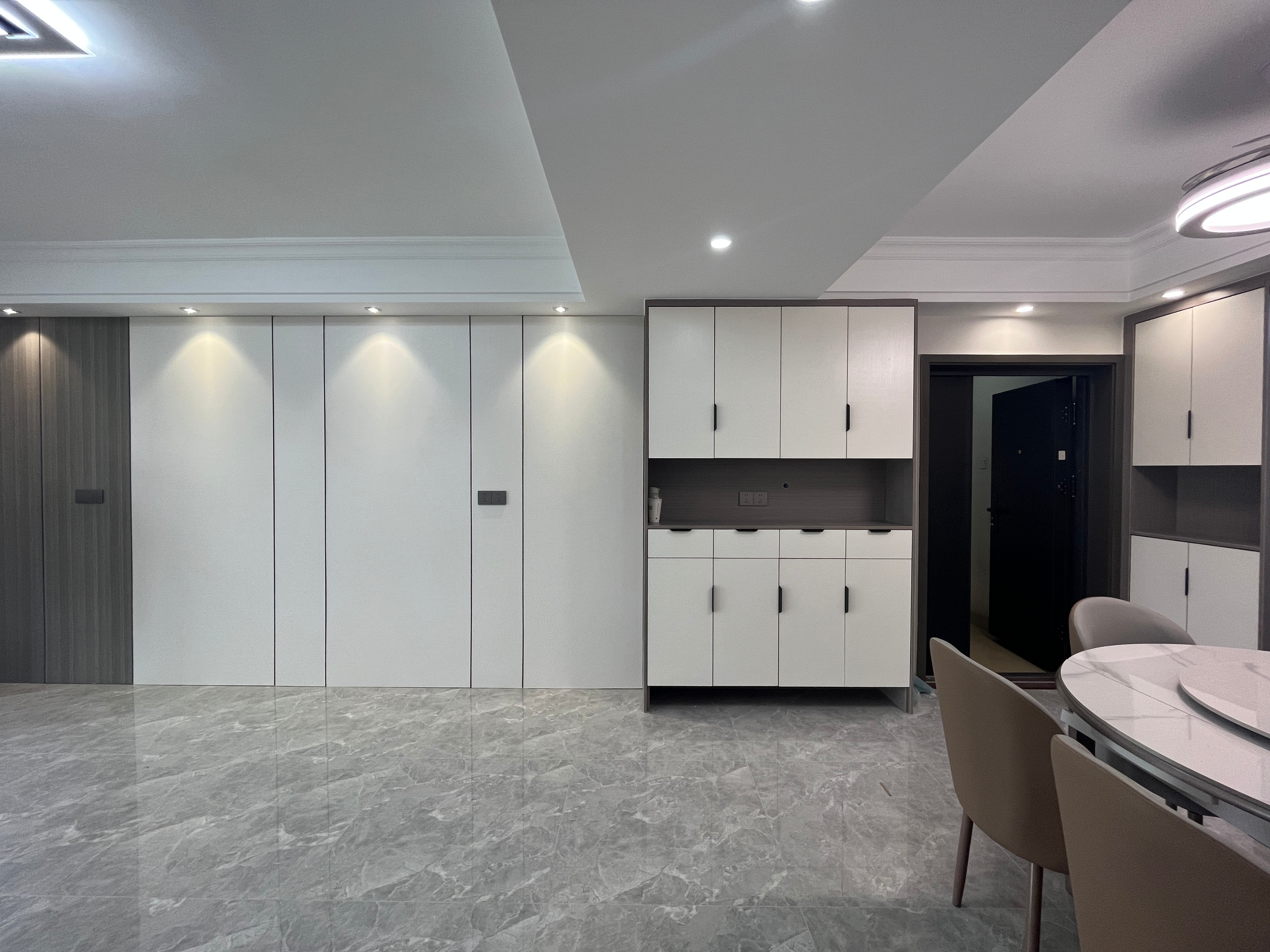 柳州深度空间装饰样板房,柳州钱隆御景装修案例效果图