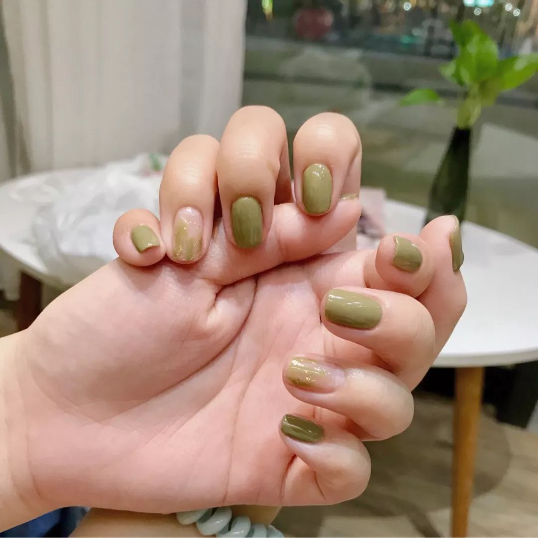 简单又纯又欲的美甲图文,不俗气简单又好看的美甲