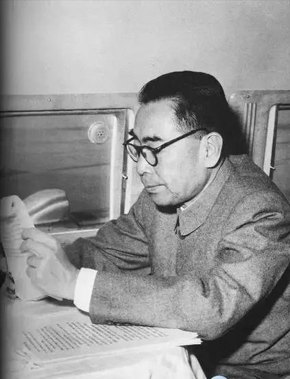 17岁日本少女给周恩来写信找爸爸，周总理：这娃有满族青年的血气