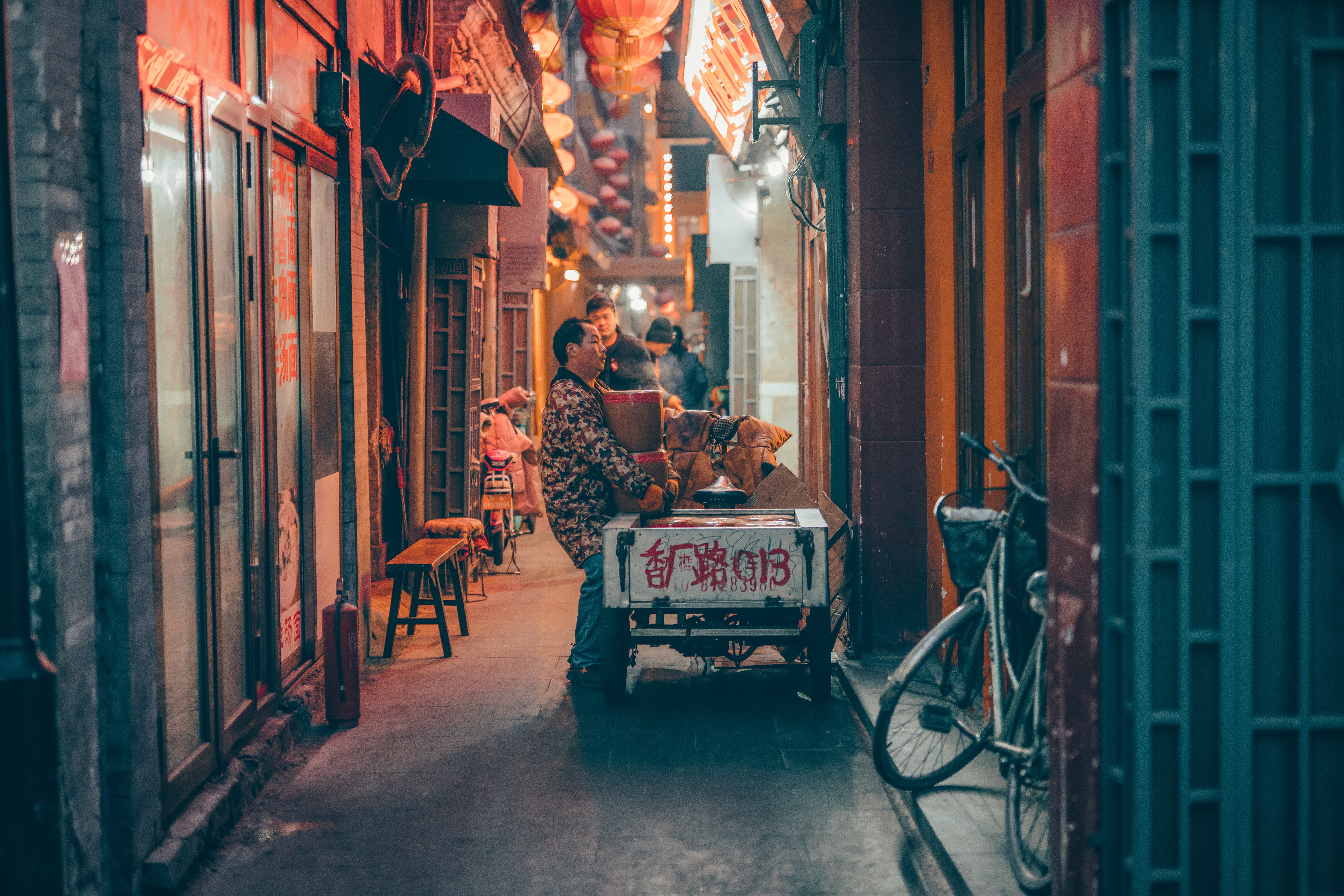岳母生日全家去酒店庆祝,女婿偷偷买单溜走,拒绝再登岳父母家门