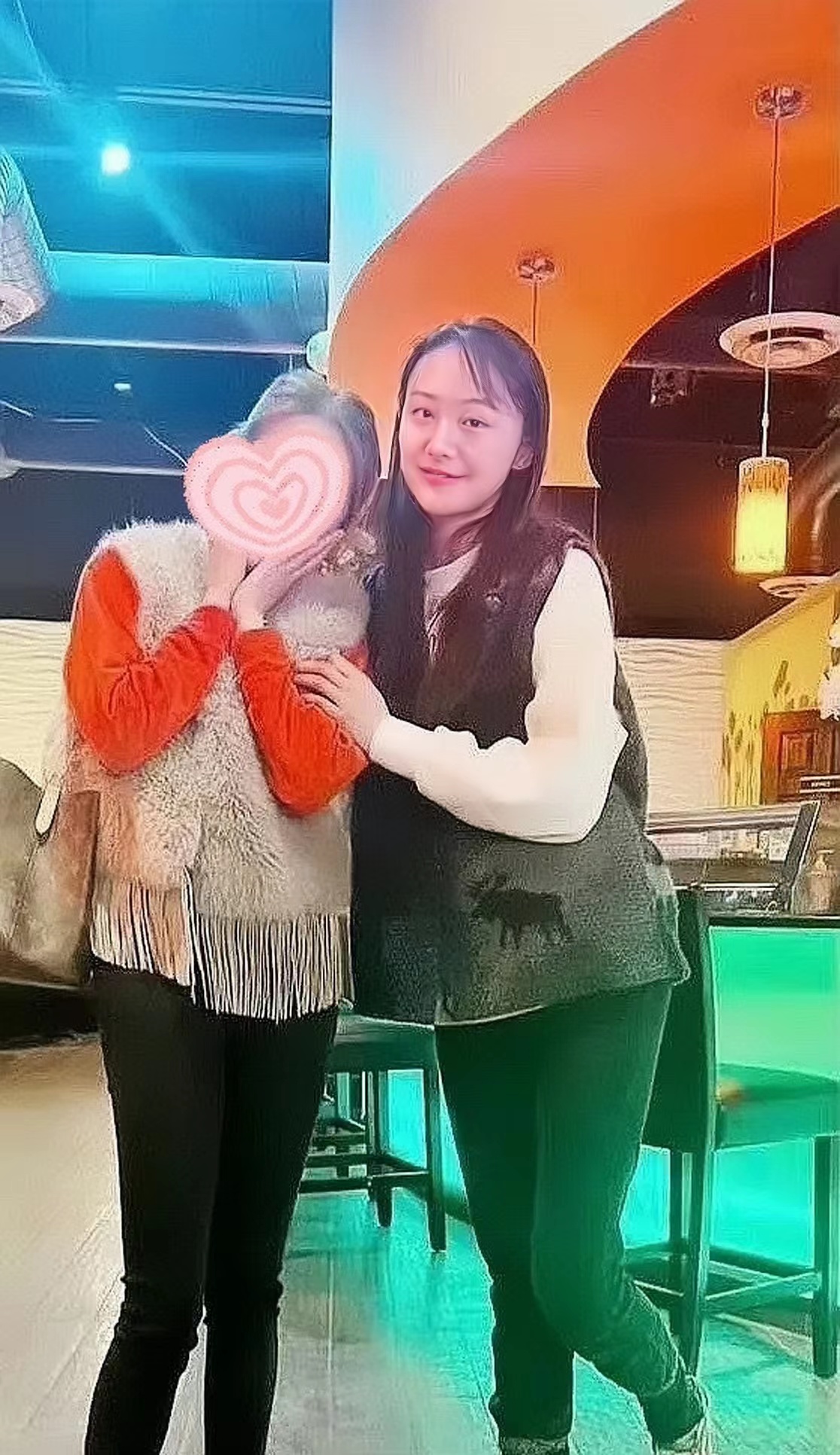 辱骂粉丝、无效宣发、卷款跑路，“家庭作坊”坑惨了这4位明星