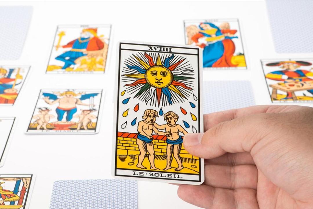 彻底分手还是暂时分开塔罗,塔罗这段感情该放弃还是坚持