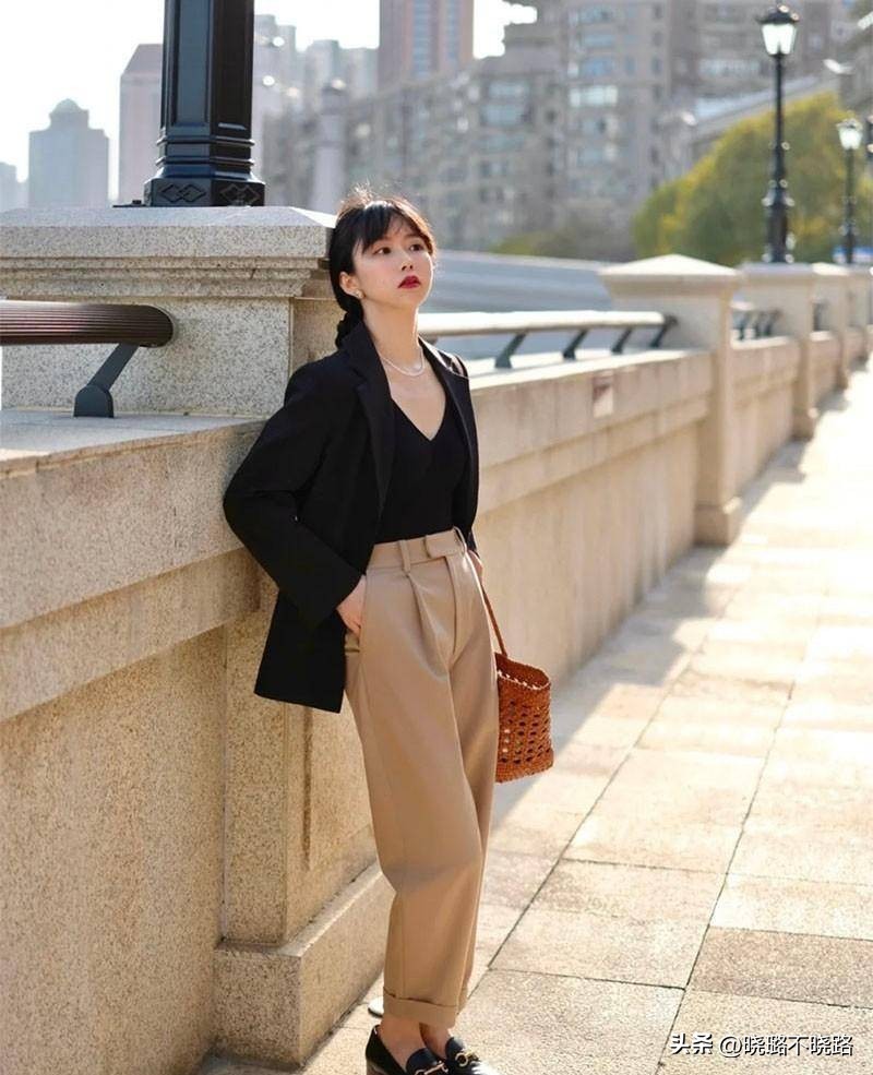 新款女裤洋气50岁穿搭,中年妇女弹力裤最新款搭配