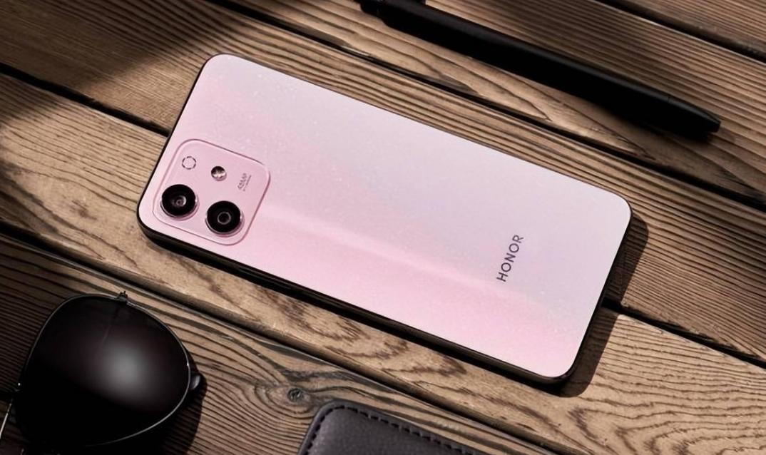 给父母用性价比高的手机推荐,送父母1500-2000元最值得推荐的手机