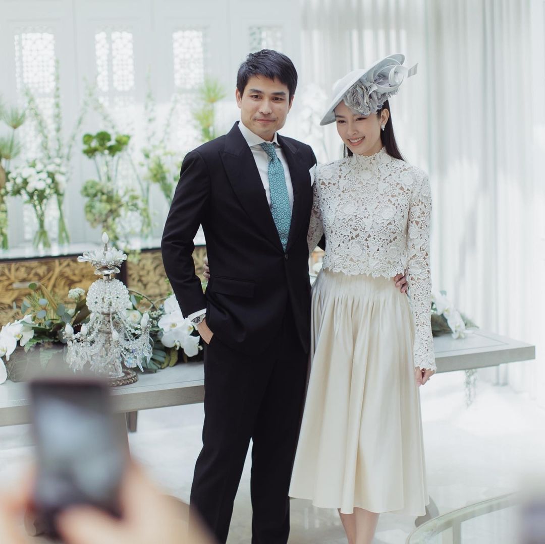 泰国最美变性人宝儿大婚！金色礼服配黄金皇冠太高贵，新郎也超帅