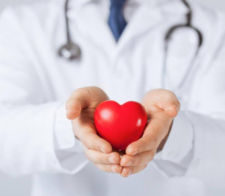 胸口中间刺痛几秒然后消失,胸口有时像针刺痛几秒