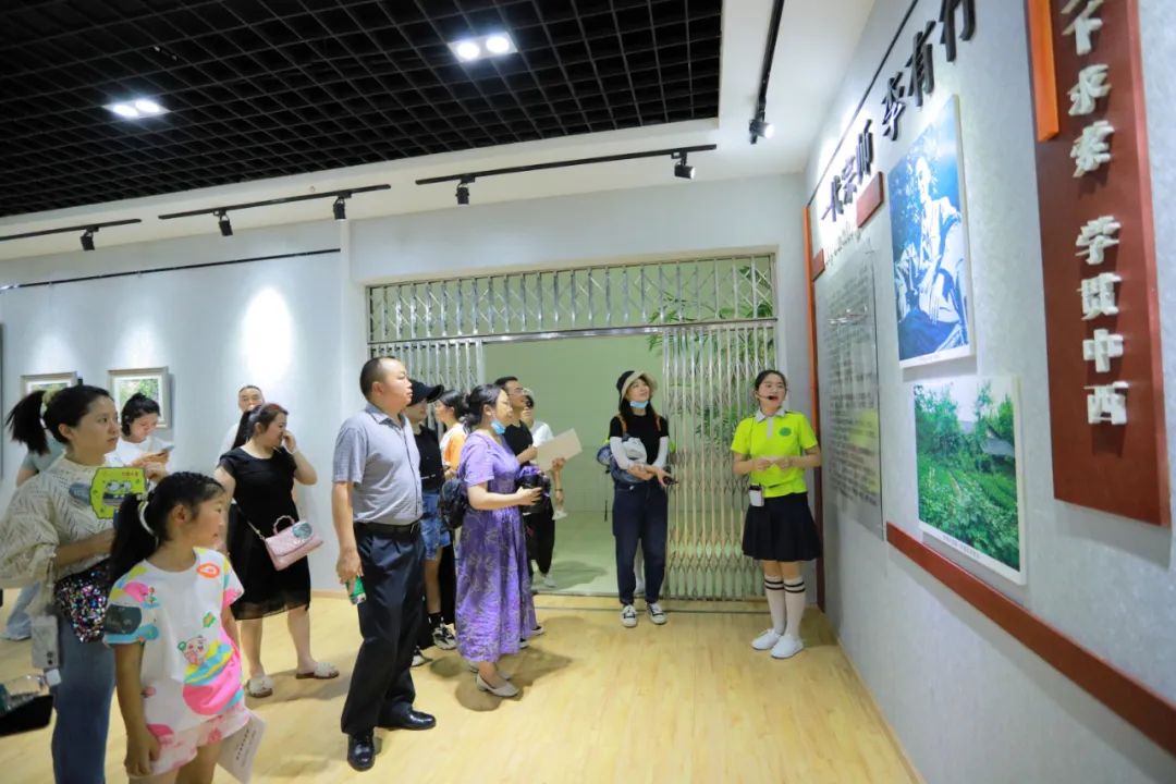 千百年前古人听的洞经古乐、吃的酥饼、画的木刻年画...这一次我们给你包圆了