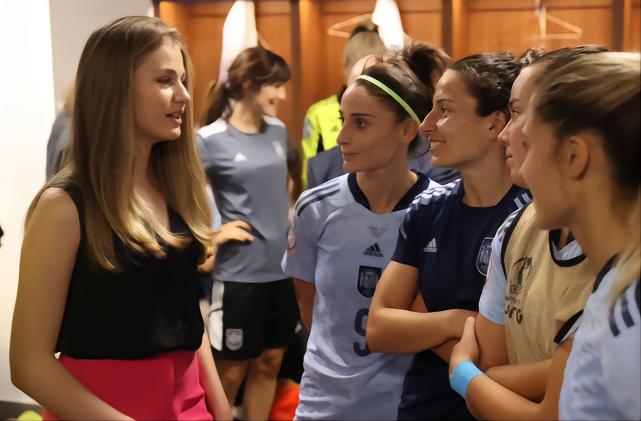 西班牙王室足球情缘：热爱足球的公主和历史悠久的皇家称号