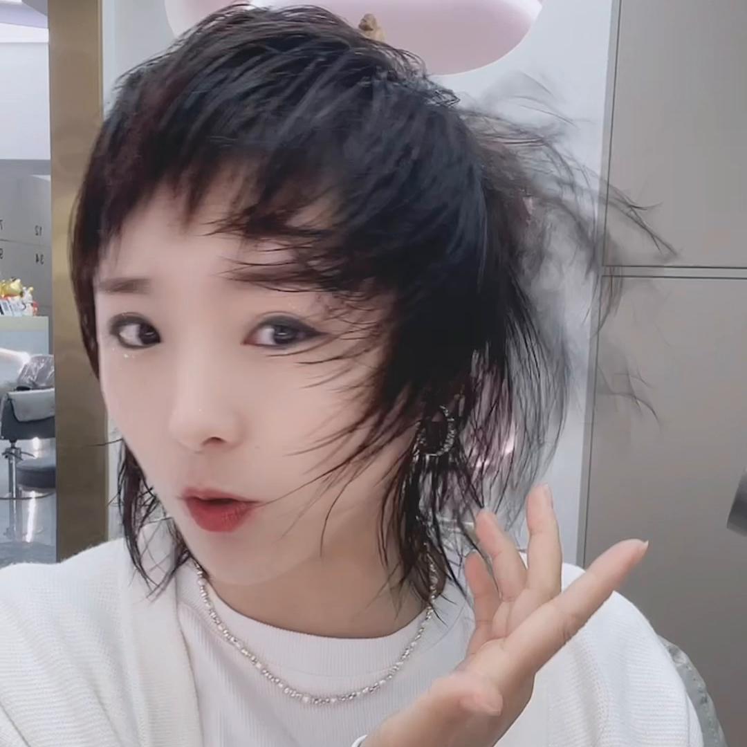 一分钟教会你做发型,5分钟教你打理一款发型