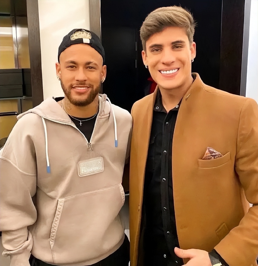 世界杯看球赛,世界杯看球赛的人多震撼