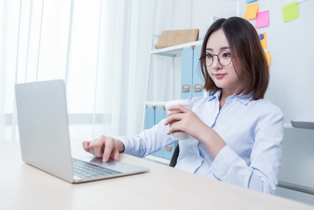 女孩子怎么能更好的挣到钱。