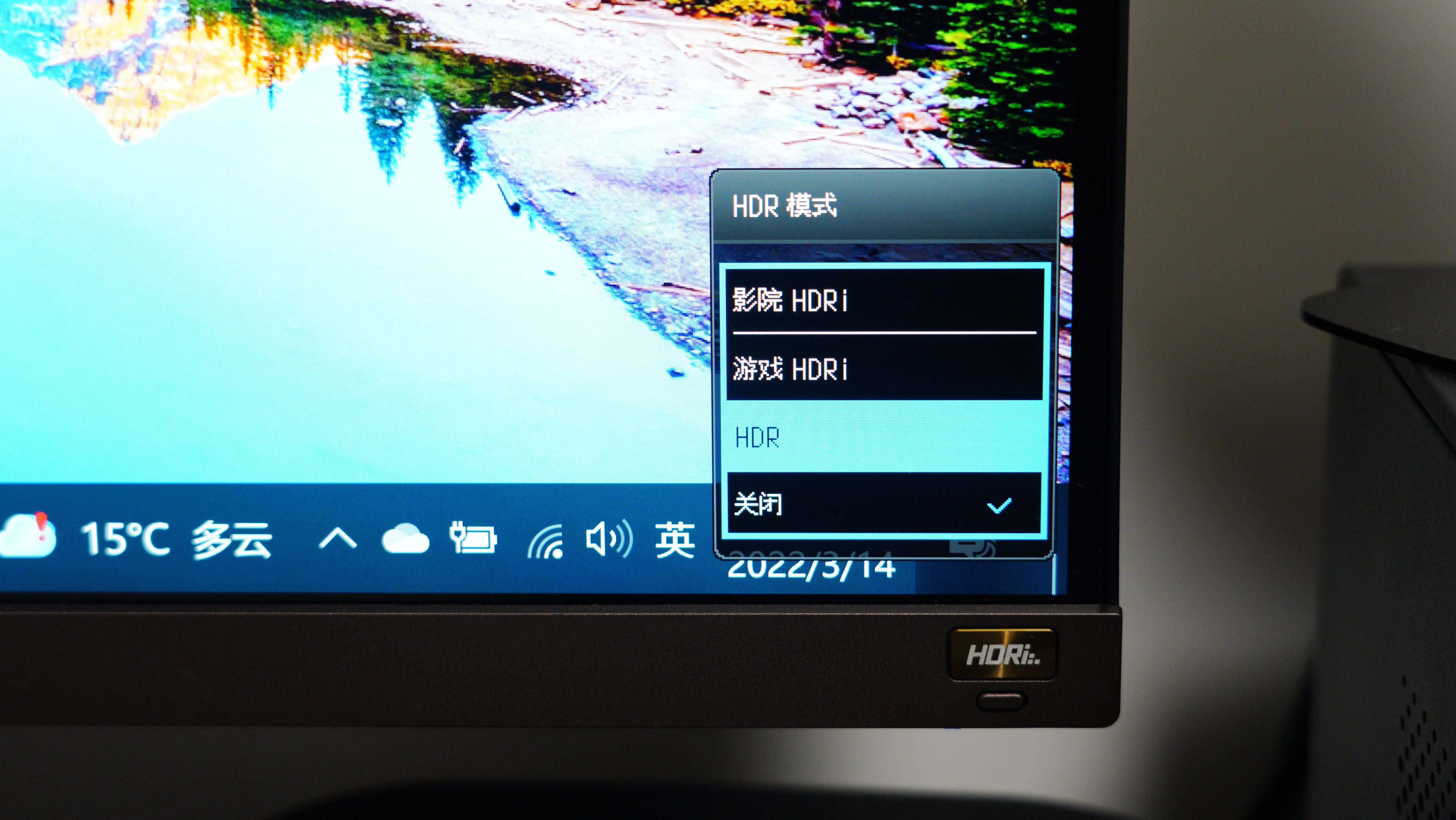 布置书桌的便宜好物,书桌桌面布置必备物品推荐