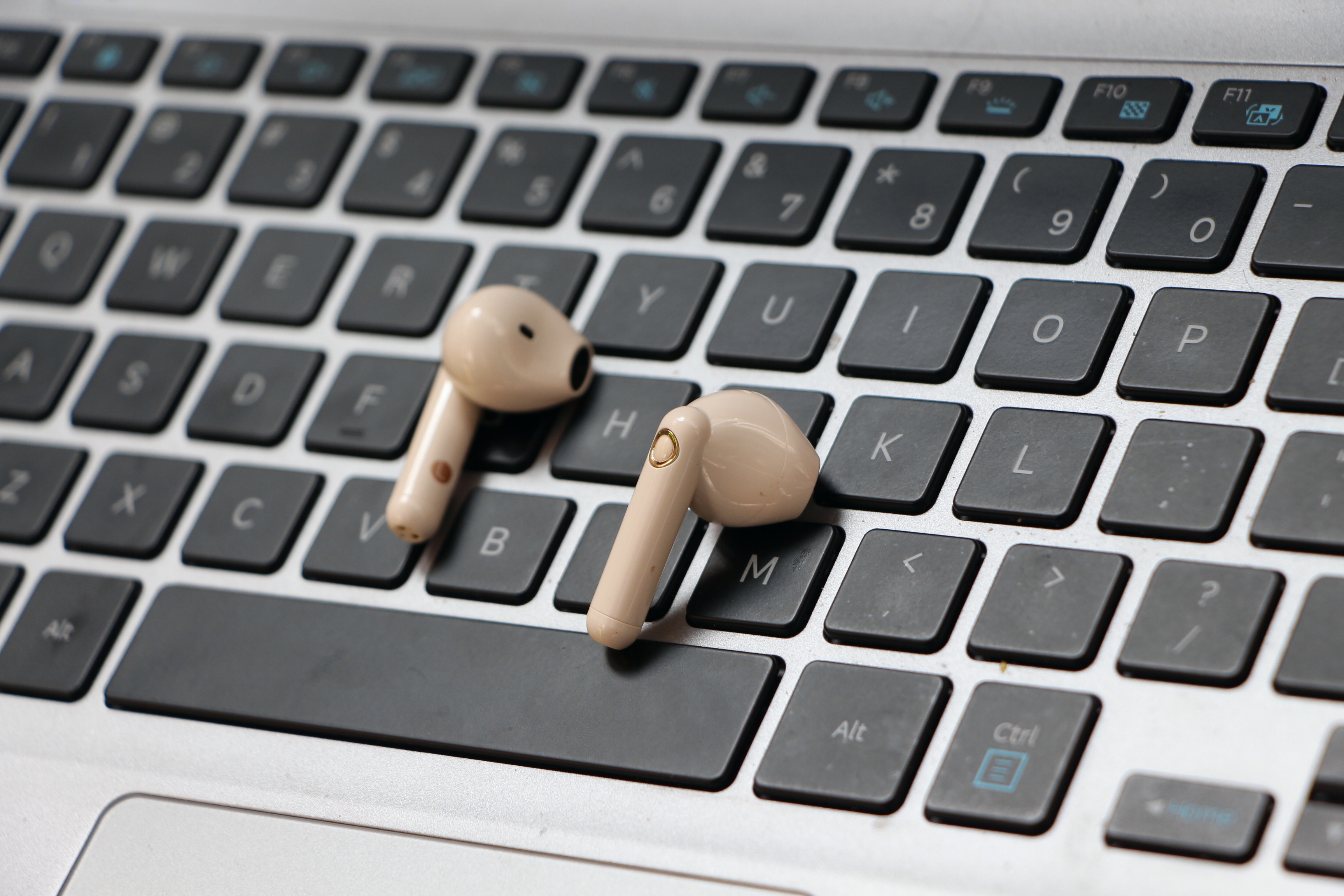 你可以永远相信漫步者！新品TO-U3蓝牙耳机还是一如既往地优秀