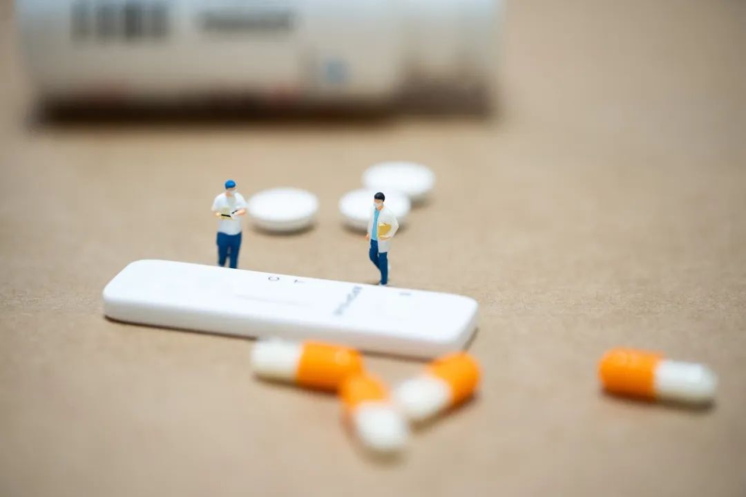 关于新冠的英语小知识,新冠英语专题词汇