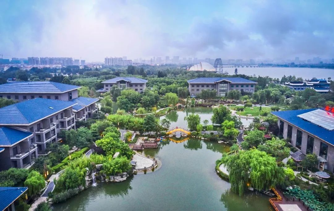 我家门口有一条河,我家门前有一条水河