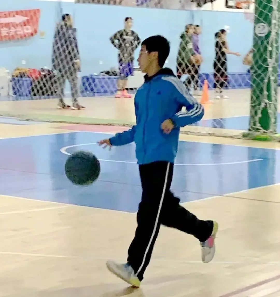 “城管蓝”!父子齐上阵,共同迎接今日的“大考”