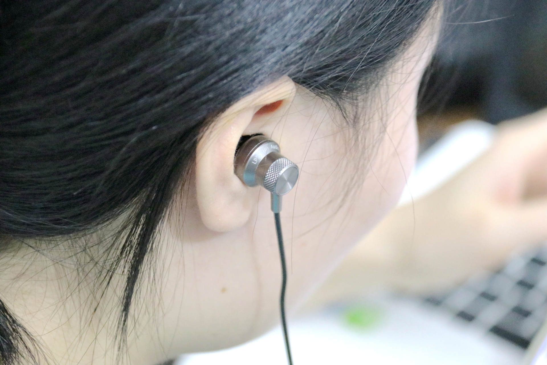 魅蓝flymelp51圈铁耳机上手体验,魅蓝lp51圈铁耳机测评