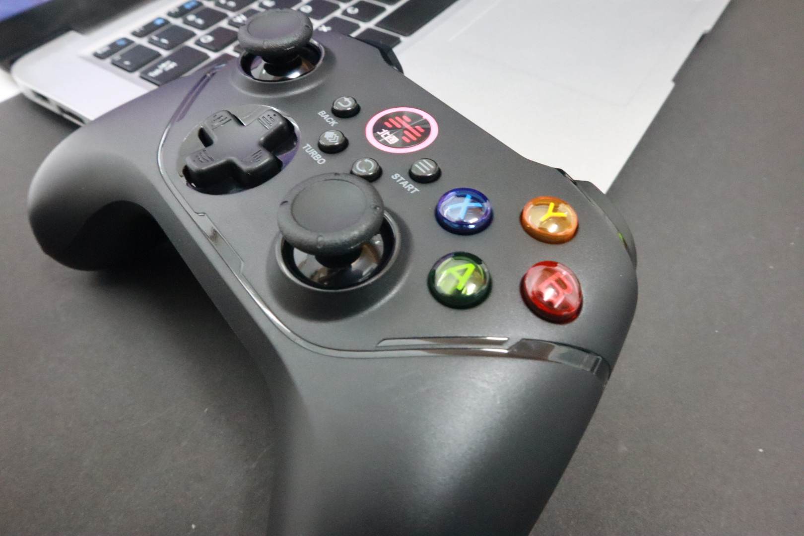 入门级体验感好的游戏手柄,如何让玩游戏变得更流畅