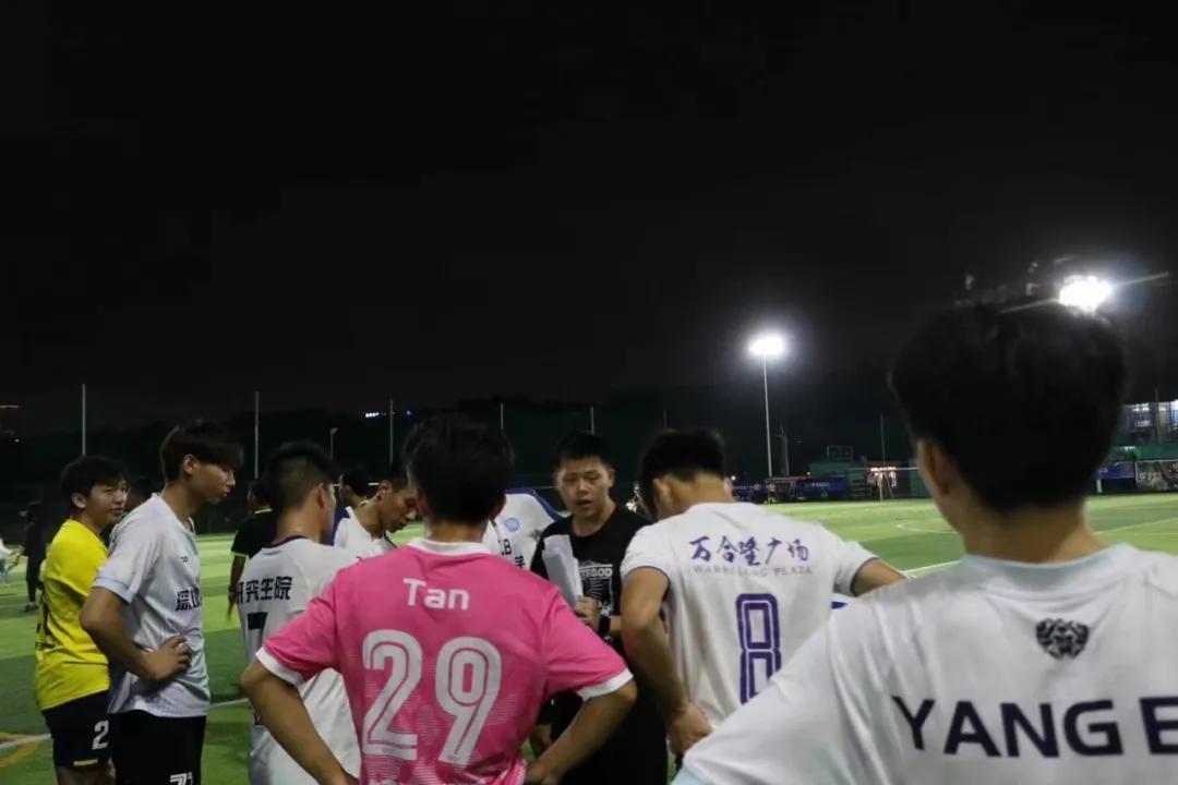 李景足球,足球少年深圳