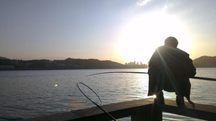 钓鱼竿选择什么样的鱼竿好,综合竿推荐购买哪款鱼竿最好