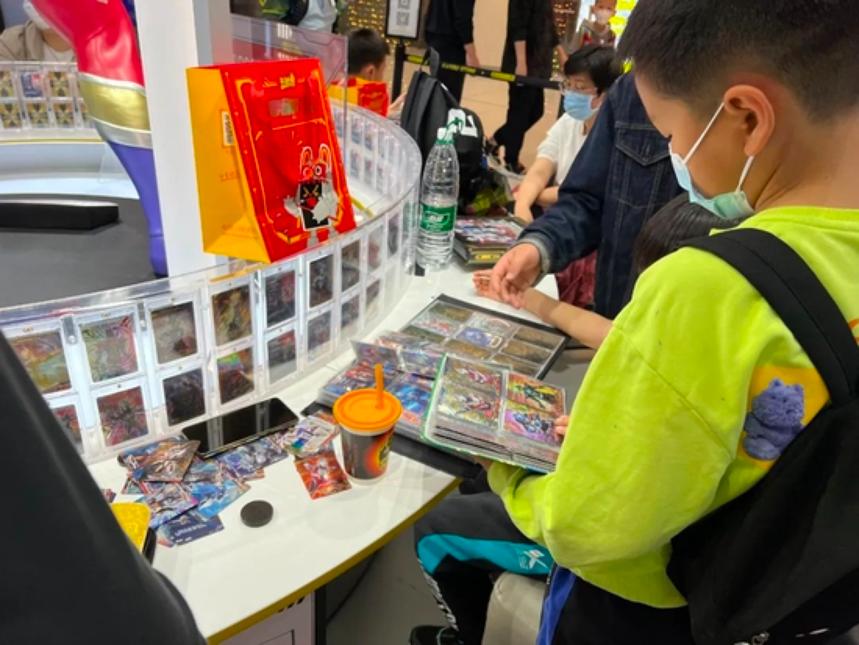 200万没凑齐奥特曼卡片,200万集奥特曼卡片没集满