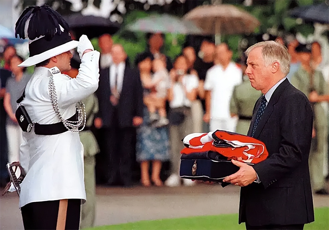 末代港督彭定康的最后一天,末代港督彭定康的三个女儿