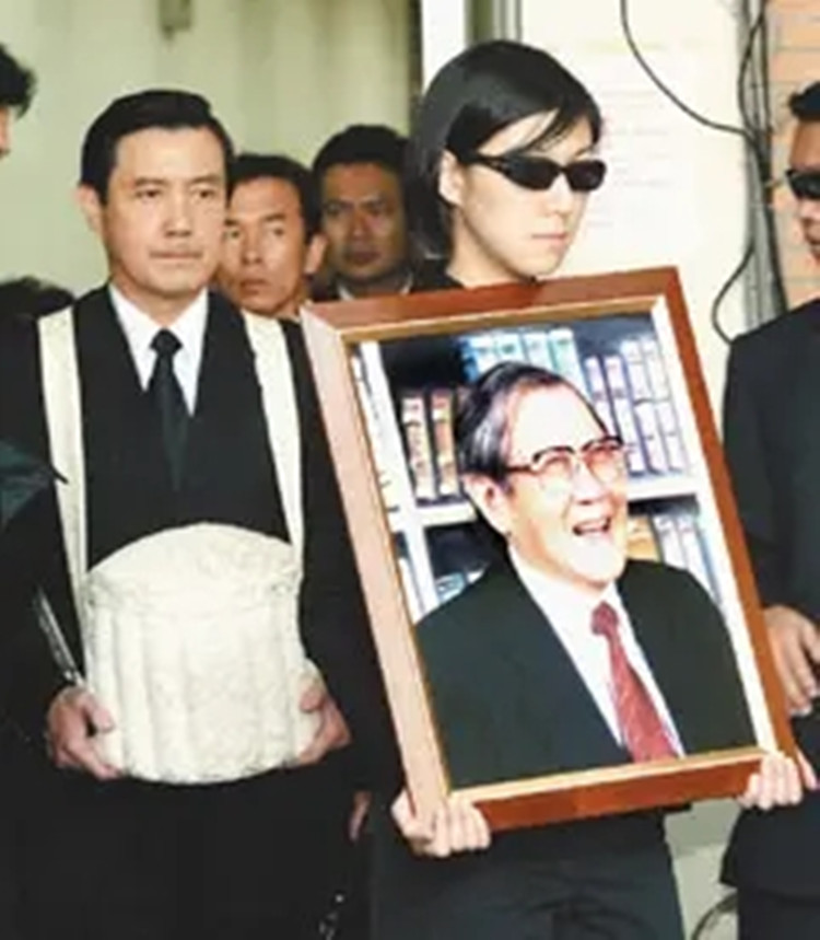 马英九父亲马鹤凌：毛主席的同乡，杨开慧的校友，遗愿是反对*独台**