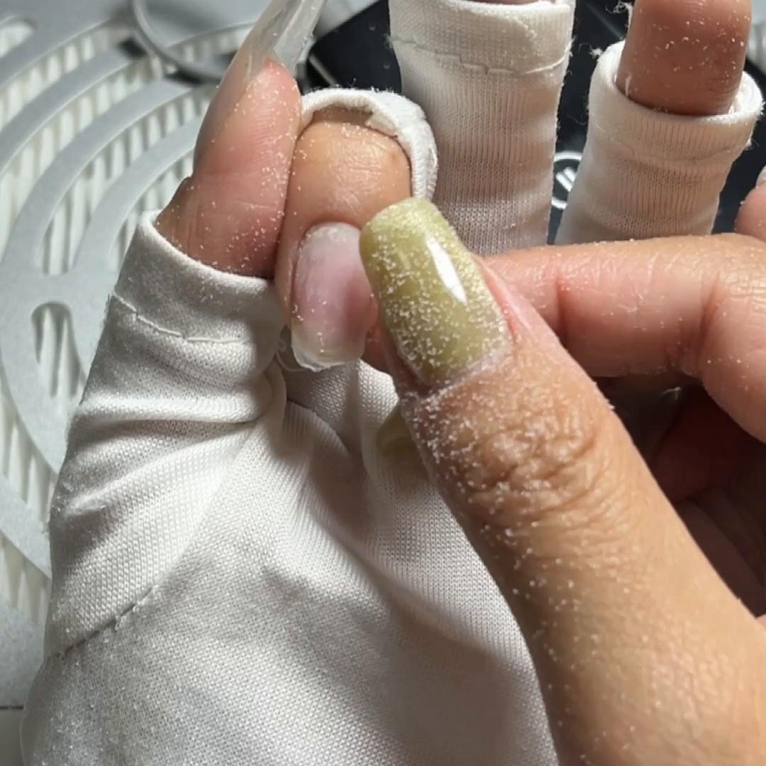 有护层的指甲怎么卸甲,打磨指甲卸甲的正确方法