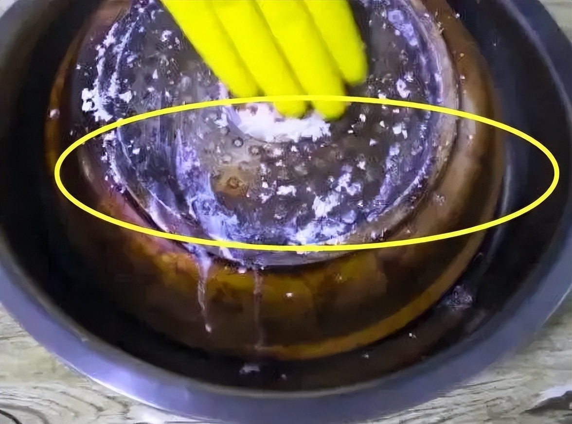 家里锅底黑垢难清除有什么好办法,不锈钢锅怎么清洗锅底污渍