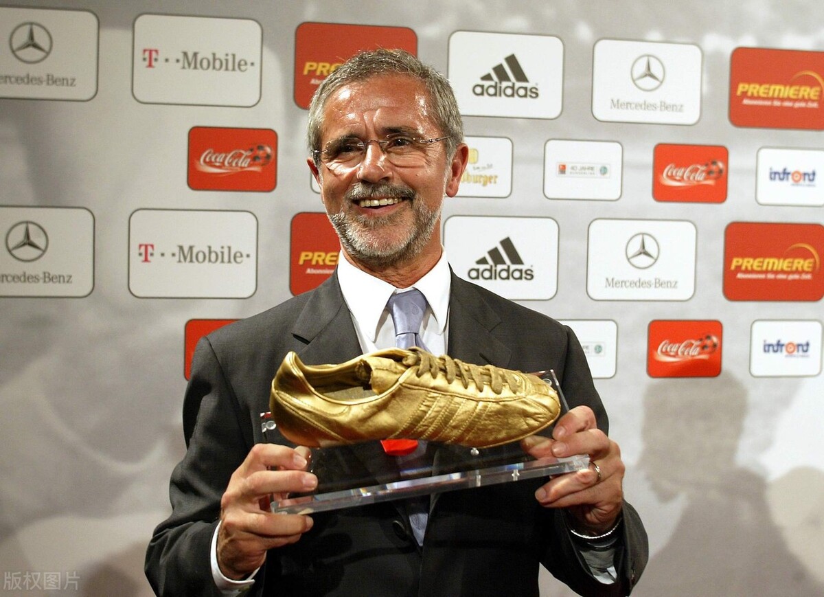 罗马里奥比罗纳尔多强,罗马里奥评价盖德穆勒