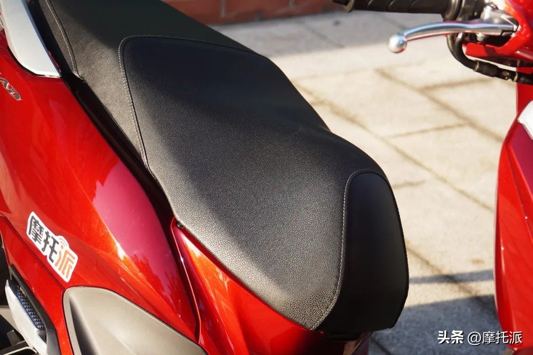 本田lead125新老款区别,本田lead125到底值不值得入手