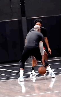 23岁患心脏病，47岁还能吊打现役中锋！这“糟老头”当年有多牛？