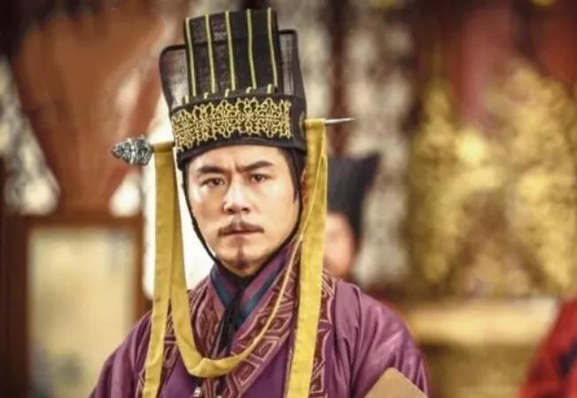 武则天被迫退位，众人皆叫好，唯独他痛哭。一年后：他赢麻了。