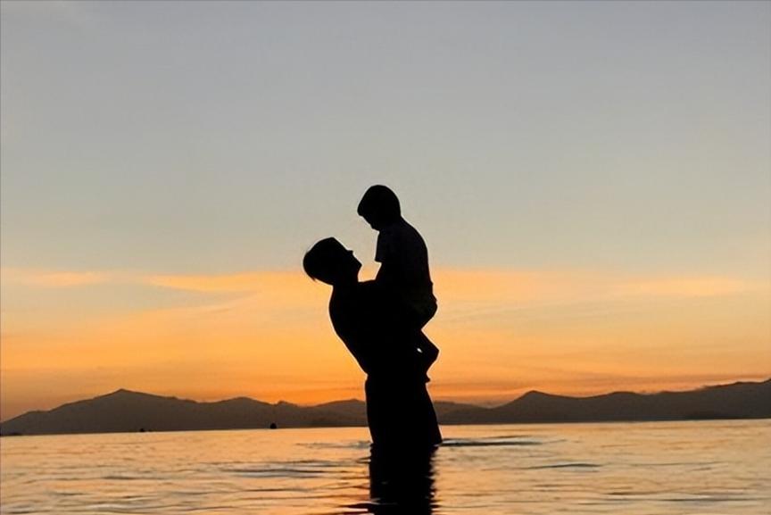 四川一男子“侵犯”姐姐后自杀，五年后姐姐哭诉：是我一时糊涂啊