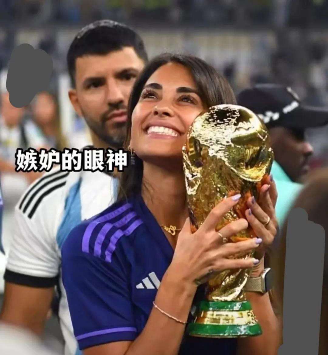 足球解说员贺炜恭喜梅西夺冠,贺炜经典催泪解说词梅西