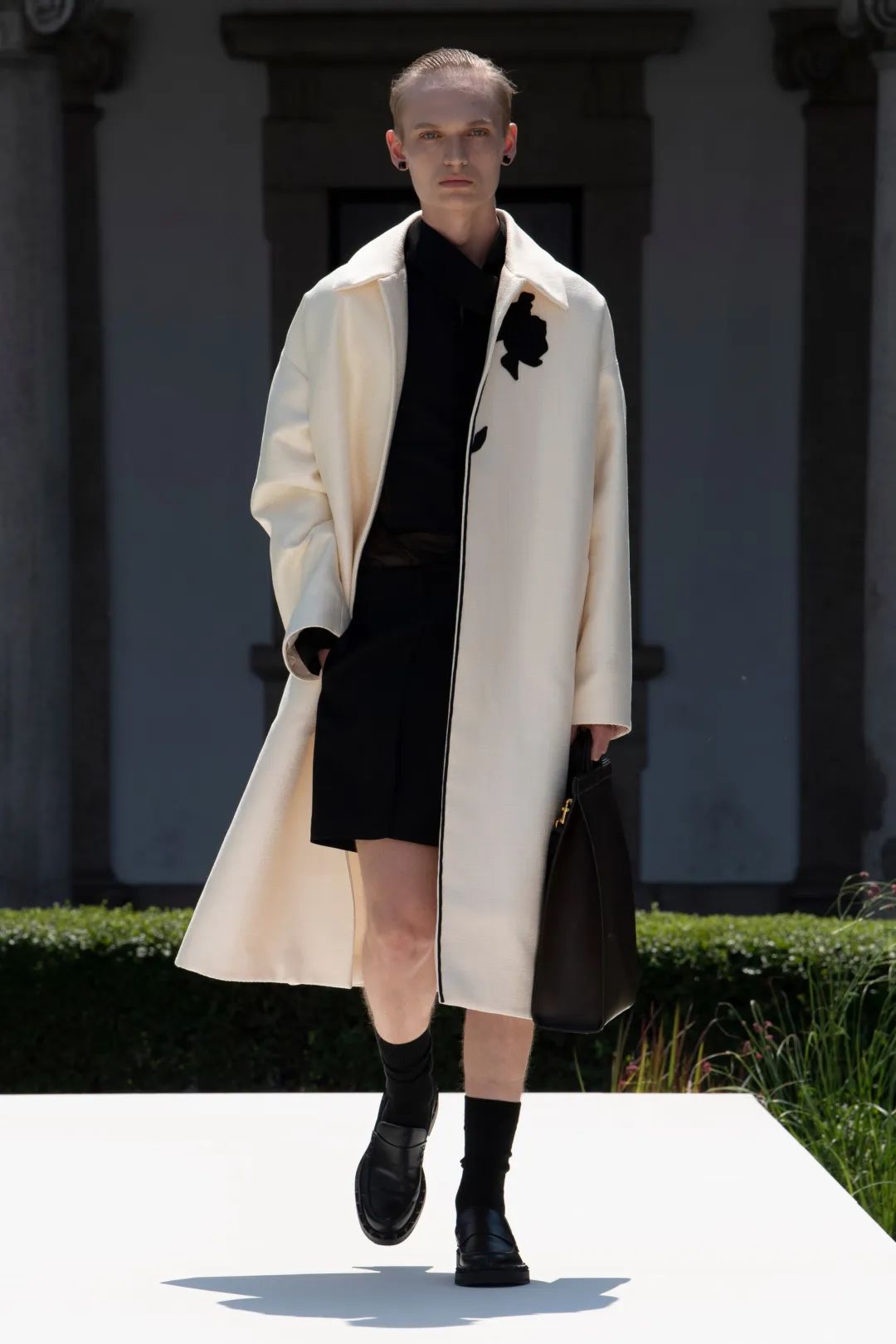 valentino2024春夏男装秀,valentino2022秋冬男装时装秀