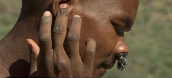 非洲的盐有多贵？200斤盐能换五头牛，但采盐工的艰辛难以想象