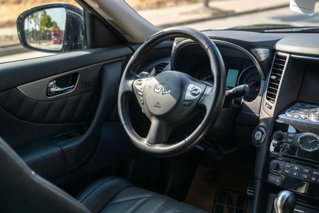 最新到店12款英菲尼迪fx35,买二手英菲尼迪fx35功能介绍